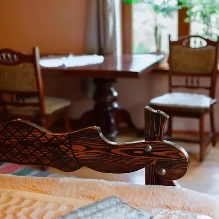 над потоком Chalet Lumshory