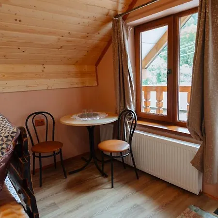 Chalet над потоком