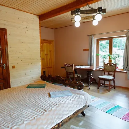 Chalet над потоком *