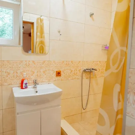 над потоком Chalet