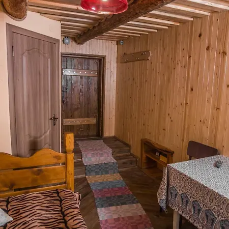 над потоком Chalet *