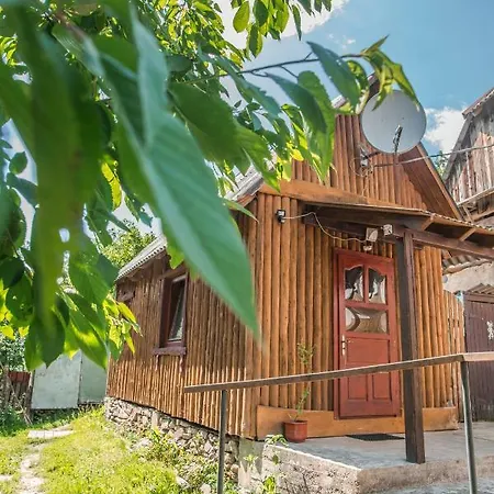 Chalet над потоком *