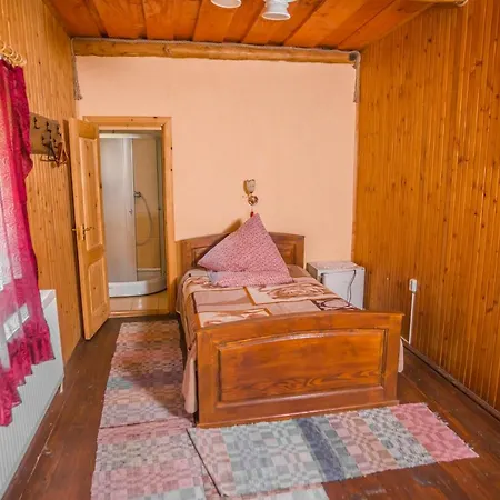 Chalet над потоком *