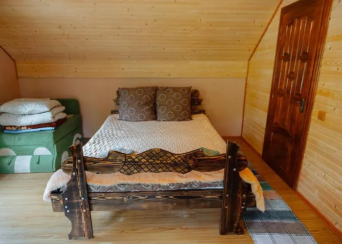 над потоком Chalet Lumshory