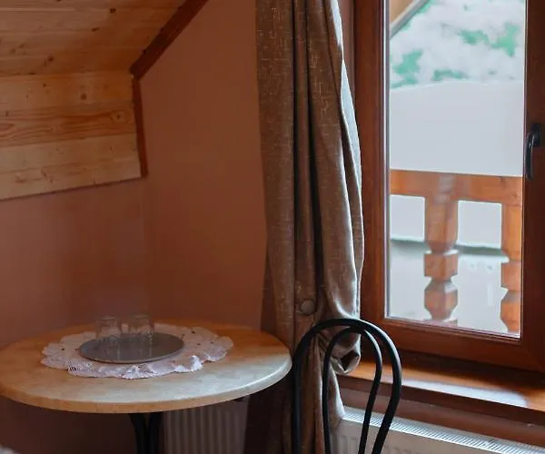 Chalet над потоком