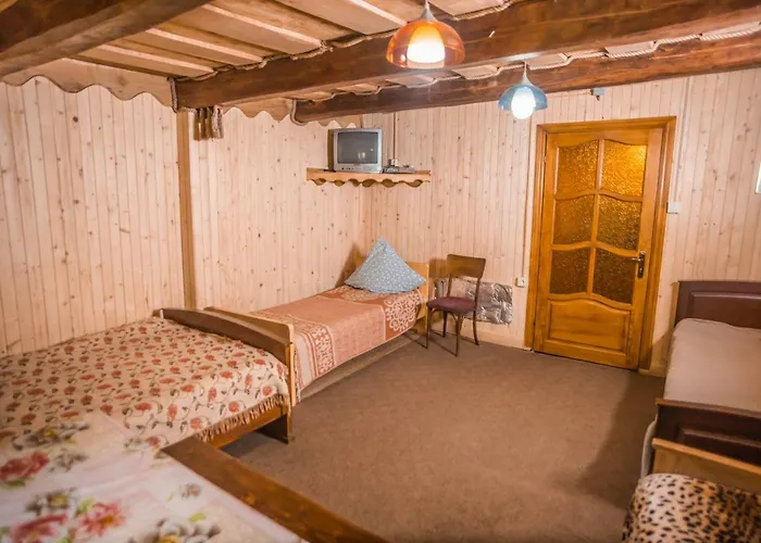 над потоком Chalet *