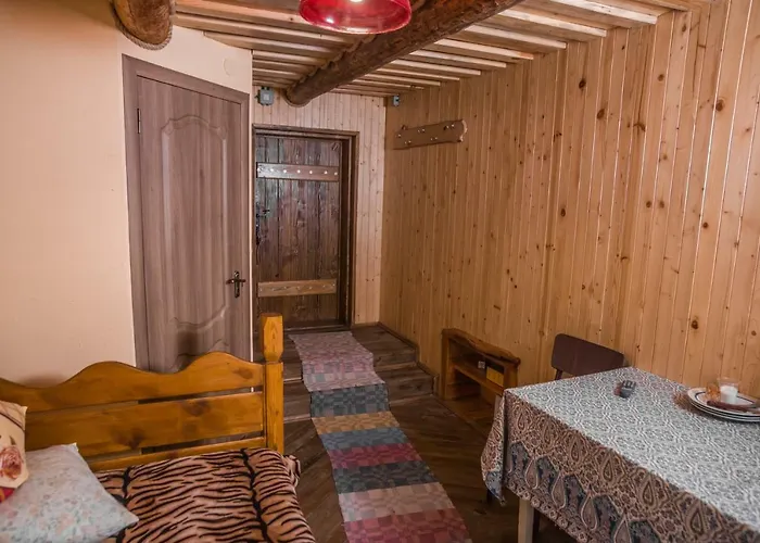 над потоком Chalet *