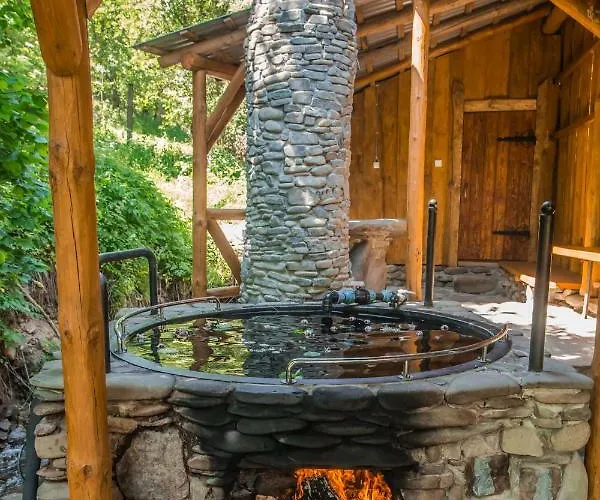 Chalet над потоком Lumshory