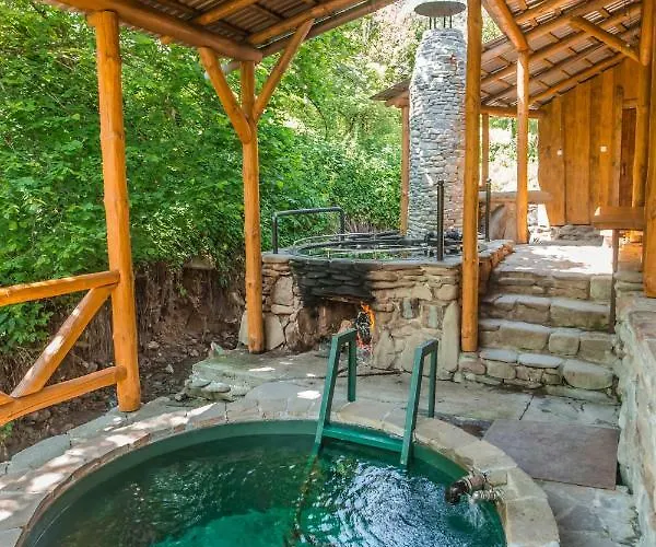 Chalet над потоком