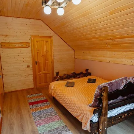 Chalet над потоком Lumshory